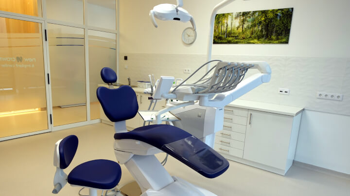 Zahnklinik New Crown & Implant Center in Sopron